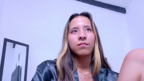 Snapshot of skinny_hottie18 chatting on 02-07-25, 05:18 skinny_hottie18 online show from 02-07-25, 05:18