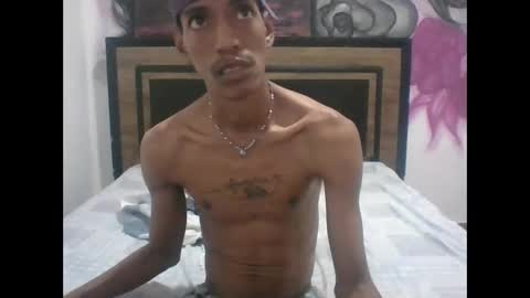 Snapshot of skinny_long_cock chatting on 06-07-26, 03:27 Albert online show from 06-07-26, 03:27