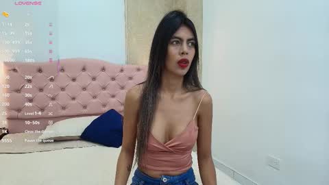 Snapshot of skinny_noa chatting on 12-16-25, 11:26 Noa online show from 12-16-25, 11:26