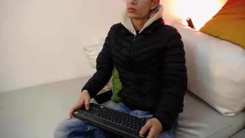 Snapshot of skinny_office chatting on 02-11-26, 12:54 David online show from 02-11-26, 12:54