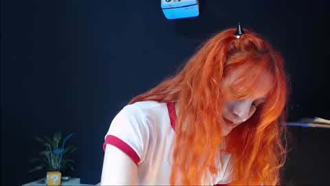 Snapshot of skinny_raven chatting on 10-15-25, 07:25 Marion online show from 10-15-25, 07:25