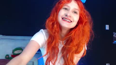 Snapshot of skinny_raven chatting on 12-16-25, 01:21 Marion online show from 12-16-25, 01:21