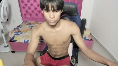 Snapshot of skinny_sam23 chatting on 06-05-26, 06:52 sam online show from 06-05-26, 06:52