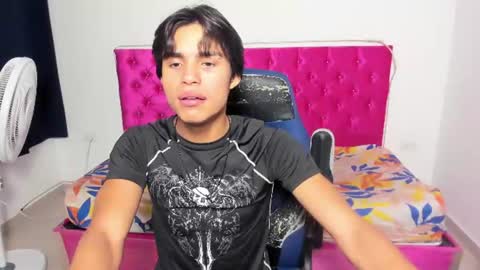 Snapshot of skinny_sam23 chatting on 07-02-26, 05:02 sam online show from 07-02-26, 05:02