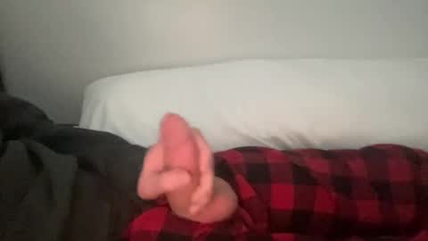 Snapshot of skinnyandweird chatting on 03-28-26, 02:33 skinnyandweird online show from 03-28-26, 02:33