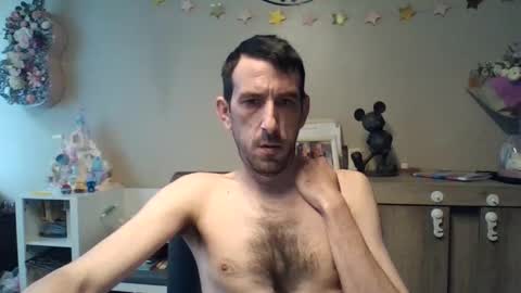 SkinnyBigCock2 online show from 04-10-26, 08:19