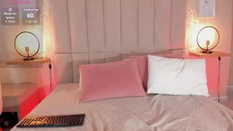 Snapshot of skinnydoll_1 chatting on 05-21-26, 03:41 Mila online show from 05-21-26, 03:41