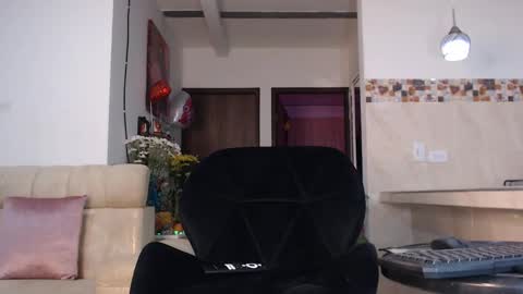 jesica online show from 10-05-25, 06:56