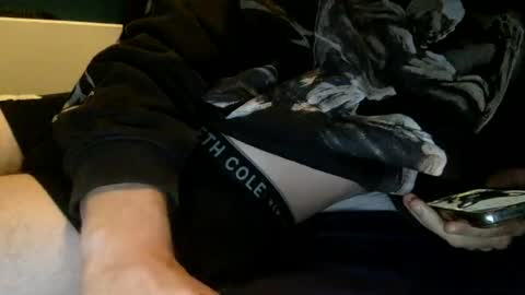 Snapshot of skinnypole6 chatting on 07-10-26, 03:11 skinnypole6 online show from 07-10-26, 03:11