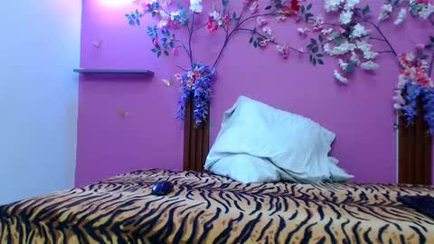 sofia online show from 03-22-26, 01:36