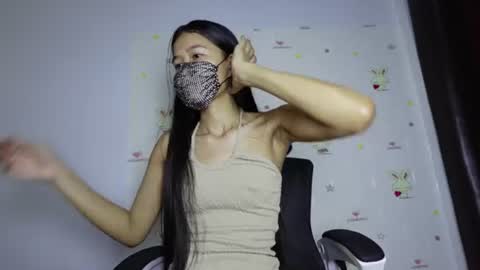 skinnythai4u online show from 06-18-26, 08:25
