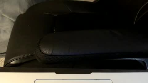 skizzle14 online show from 03-11-26, 04:24