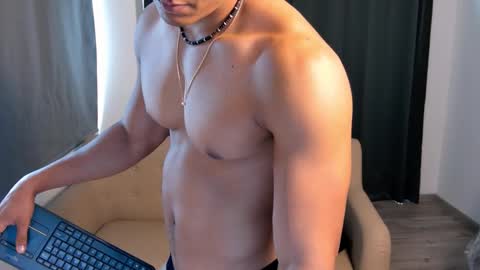 Snapshot of skull_prospect chatting on 09-25-25, 02:43 Liam Vokov online show from 09-25-25, 02:43