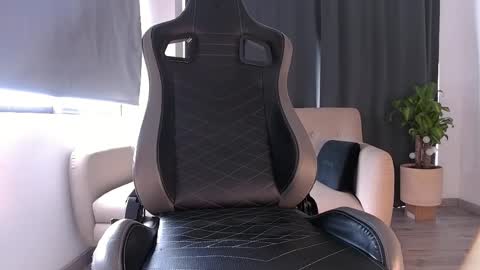 Liam Vokov online show from 02-19-26, 04:47