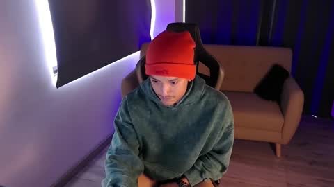 Liam Vokov online show from 03-08-26, 02:21