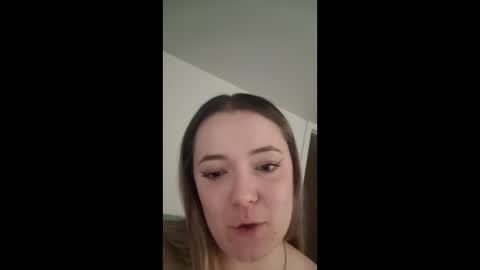 Snapshot of skullhead81 chatting on 12-17-25, 05:57 skullhead81 online show from 12-17-25, 05:57