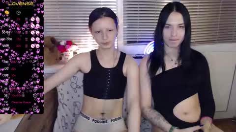 Snapshot of sky9669 chatting on 10-06-25, 03:42 Iska Im genderfluid theyheshenot use ht have reasons and Mia my t-gf sheher online show from 10-06-25, 03:42