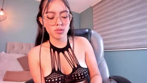 Hanna  online show from 02-20-25, 06:17