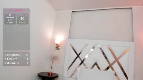 Snapshot of sky_collins_ chatting on 07-08-26, 08:57 Sky online show from 07-08-26, 08:57