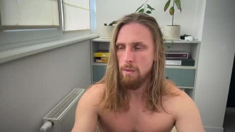 Snapshot of sky_guy25 chatting on 09-30-25, 08:19 sky_guy25 online show from 09-30-25, 08:19