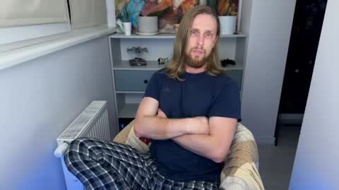 sky_guy25 online show from 04-18-26, 07:58