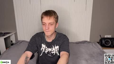 Snapshot of sky_hunter chatting on 05-07-26, 06:24 sky_hunter online show from 05-07-26, 06:24