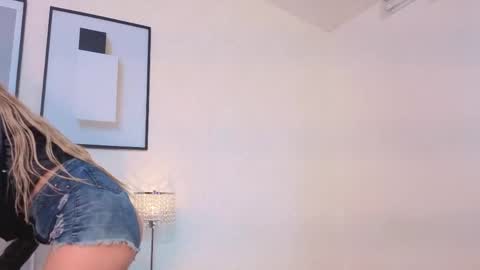Snapshot of sky_johnson_ chatting on 05-21-26, 07:10 sky_johnson_ online show from 05-21-26, 07:10