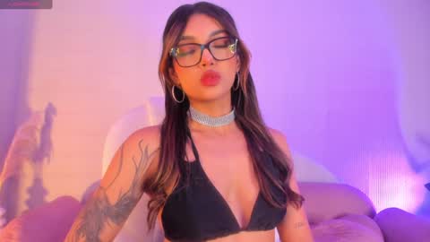 Snapshot of sky_rosee chatting on 01-18-25, 08:19 Sky online show from 01-18-25, 08:19