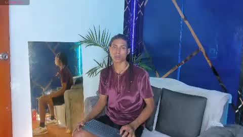 Snapshot of sky_walkerss chatting on 07-06-26, 07:27 sky_walkerss online show from 07-06-26, 07:27
