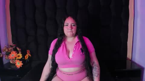 Snapshot of skyblacky_ chatting on 12-17-25, 12:33 SkyBlacky online show from 12-17-25, 12:33