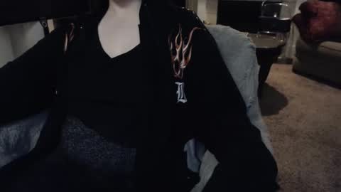 SKYLE   online show from 04-17-26, 04:04