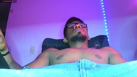 skyfall9875 online show from 12-23-25, 02:42