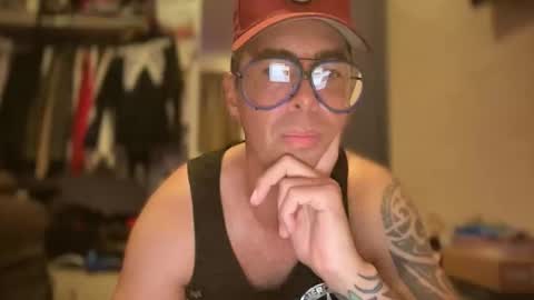 Snapshot of skyfly333 chatting on 02-22-26, 05:33 IAN HARD online show from 02-22-26, 05:33