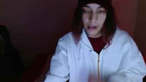 Snapshot of skykar chatting on 12-27-24, 04:36 reep online show from 12-27-24, 04:36