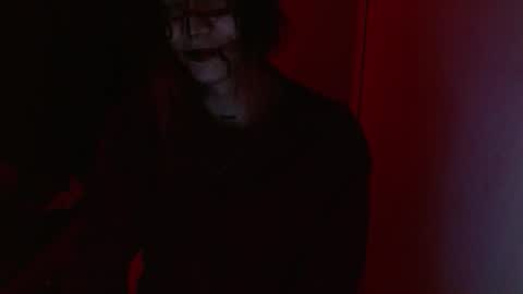 Snapshot of skykar chatting on 10-24-25, 07:27 reep online show from 10-24-25, 07:27