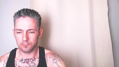 Snapshot of skylarrgrey chatting on 03-20-26, 06:18 SkylarGrey online show from 03-20-26, 06:18