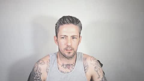 Snapshot of skylarrgrey chatting on 04-12-26, 06:18 SkylarGrey online show from 04-12-26, 06:18