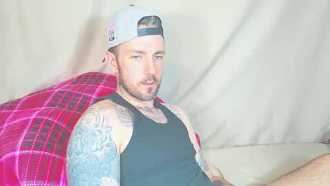 Snapshot of skylarrgrey chatting on 04-28-26, 10:20 SkylarGrey online show from 04-28-26, 10:20