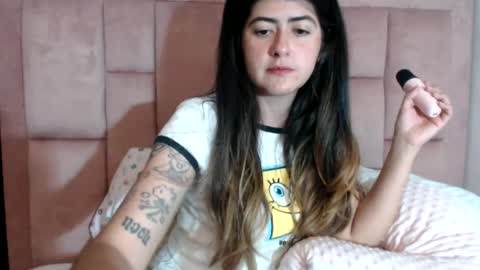 Snapshot of skyler1195 chatting on 06-25-26, 04:34 Skyler online show from 06-25-26, 04:34