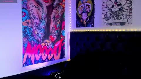 blue online show from 12-22-25, 06:16