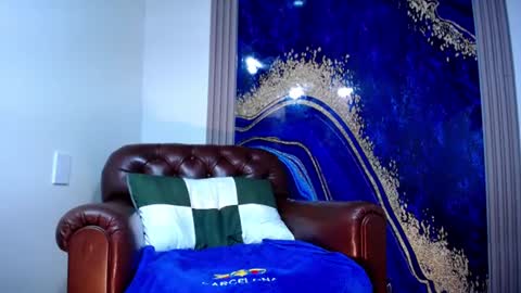 Snapshot of skyler_wild chatting on 06-10-26, 12:00 Skyler online show from 06-10-26, 12:00