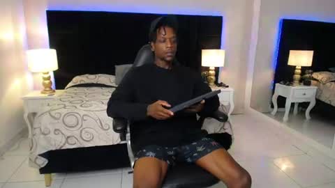 Snapshot of skylerbigxxx chatting on 06-13-26, 04:21 SKYLERBIGXXX online show from 06-13-26, 04:21