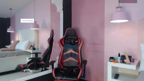 skylerbloom online show from 09-29-25, 03:33