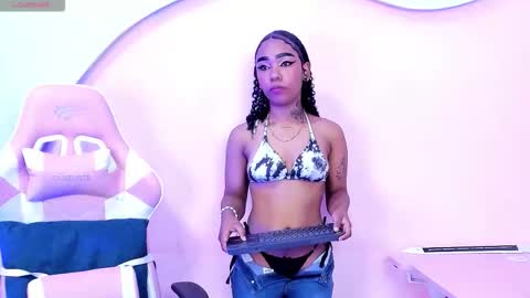 skylerbloom online show from 11-04-25, 04:22