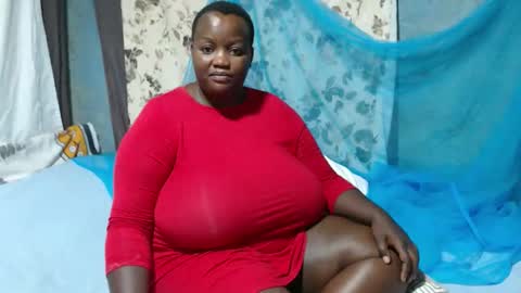 Snapshot of skylla07 chatting on 10-15-25, 04:56 sheliah online show from 10-15-25, 04:56