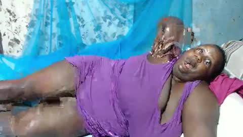 Snapshot of skylla07 chatting on 10-21-25, 04:51 sheliah online show from 10-21-25, 04:51