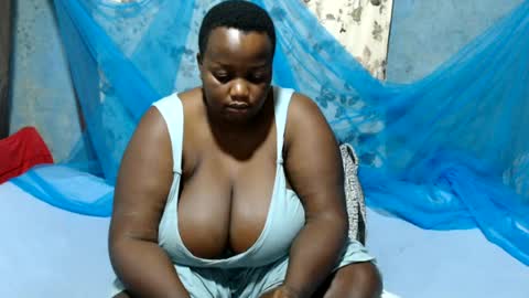 Snapshot of skylla07 chatting on 06-17-26, 04:37 sheliah online show from 06-17-26, 04:37