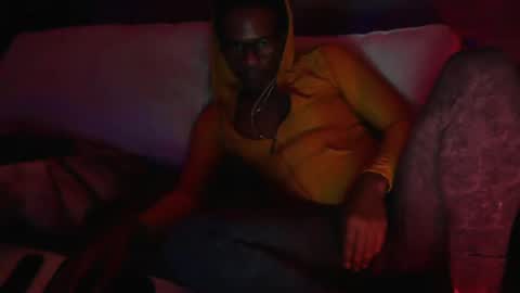 Snapshot of skyonetoo3 chatting on 02-27-25, 11:20 skyonetoo3 online show from 02-27-25, 11:20