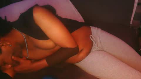 Snapshot of skyonetoo3 chatting on 09-13-25, 06:40 skyonetoo3 online show from 09-13-25, 06:40