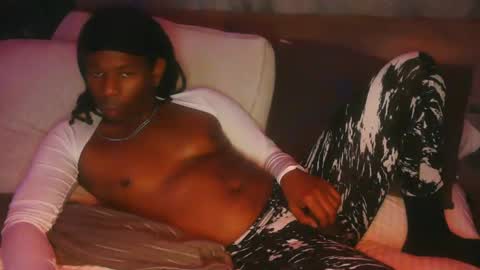 Snapshot of skyonetoo3 chatting on 09-14-25, 02:27 skyonetoo3 online show from 09-14-25, 02:27